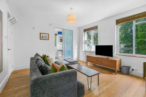 Modern and cosy flat in Little Venice